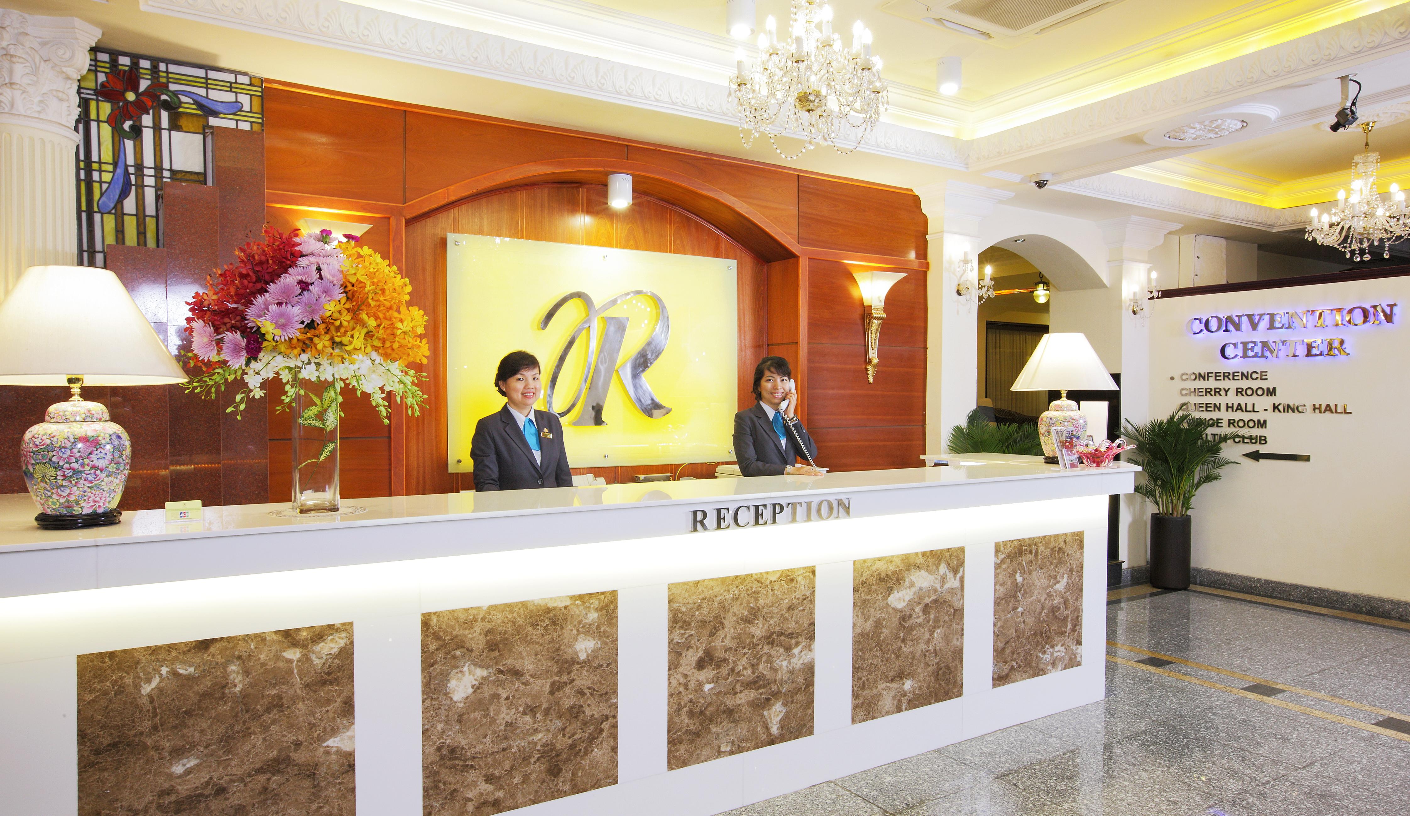 Royal Hotel Saigon Ho Şi Min Exterior foto