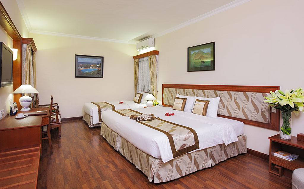 Royal Hotel Saigon Ho Şi Min Exterior foto