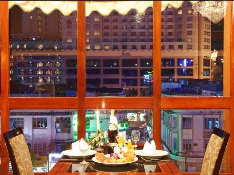 Royal Hotel Saigon Ho Şi Min Exterior foto